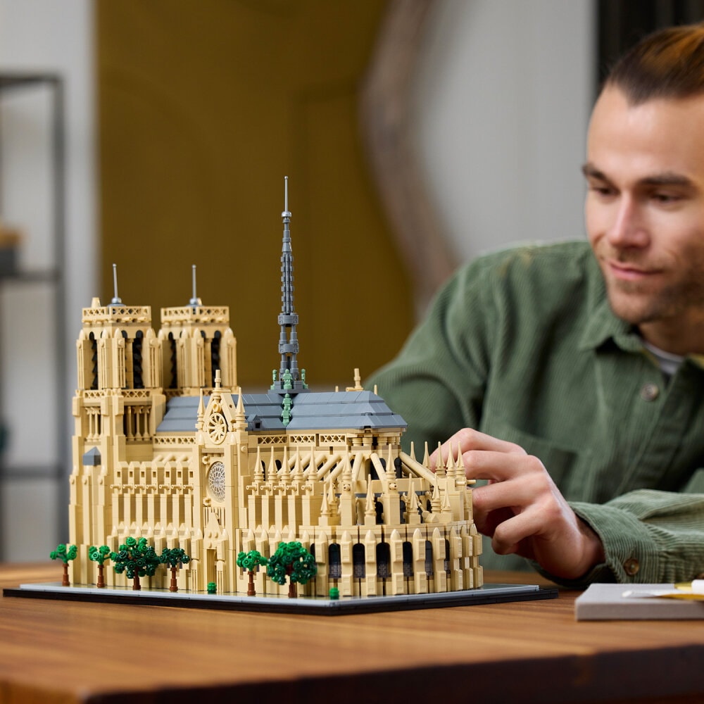 LEGO Architecture - Notre-Dame de Paris 18+