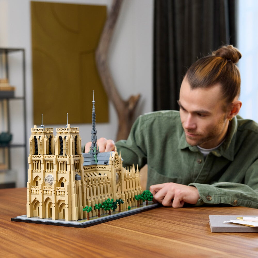 LEGO Architecture - Notre-Dame de Paris 18+