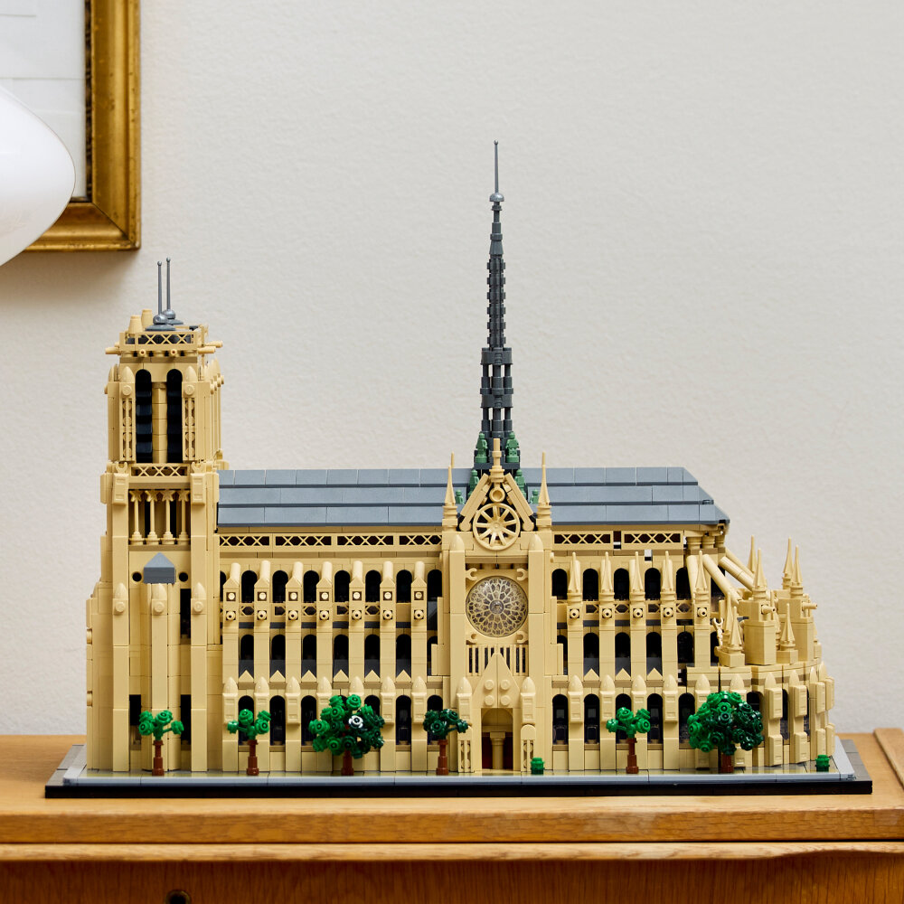 LEGO Architecture - Notre-Dame de Paris 18+